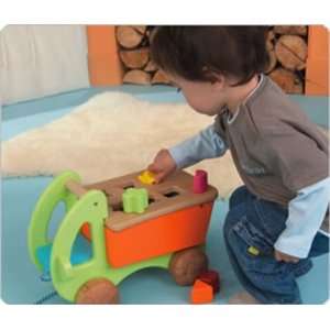  Classic Wood Toys   Pull Along Shape Sorting Truck: Toys 