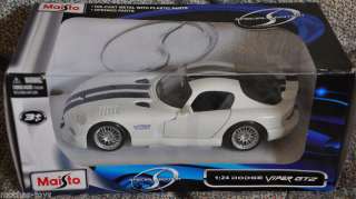 Maisto Dodge Viper GT2 White 124 New Special Edition  