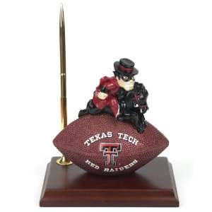  Texas Tech Red Raiders Mascot Football Clock/Pen: Sports 