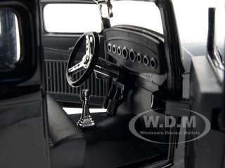 1932 FORD COUPE BLACK 118 DIECAST MODEL CAR  