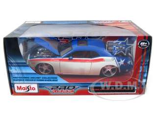   car model of 2008 Dodge Challenger SRT8 die cast car by Maisto