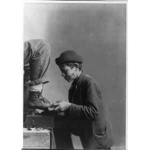  Street types,Chicago,shoe shine boy at work,1891,Krausz 