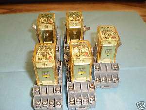 Lot of IDEC RY4S UL Ice Cube Coil Relays w/ IDEC Base 