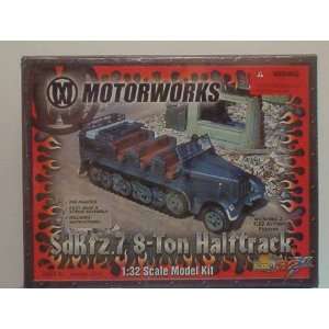  Motorworks SdkFz.7 8 Ton Halftrack, 1:32 Scale Model Kit 