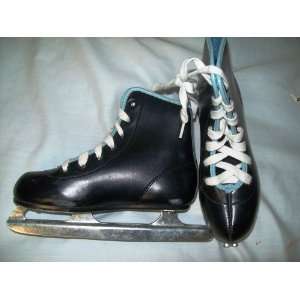 DOUBLE RUNNER ICE SKATES   SIZE IS 12J (child)   good condition   used 