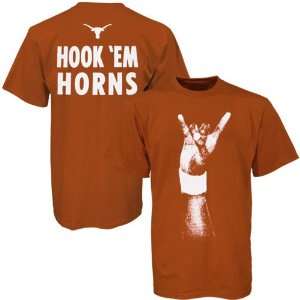 Texas Longhorns Burnt Orange Raised Horns T shirt:  Sports 