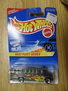 1996 Mattel Toys HOT WHEELS: School Bus #538 NIB  