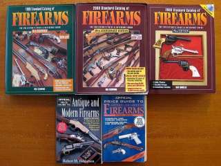   Firearms & 2 Official Guide To Antique & Modern Firearms 9780876379073