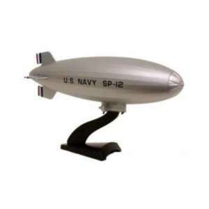  Model Power Us Navy Blimp 5 1/2 1/350 Toys & Games