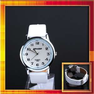  Fashion silvery white alternate circular dial Mens white 