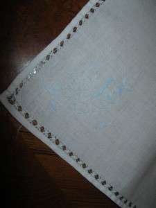 VINTAGE EMBROIDERED TABLE RUNNER TABLECLOTH & NAPKINS  