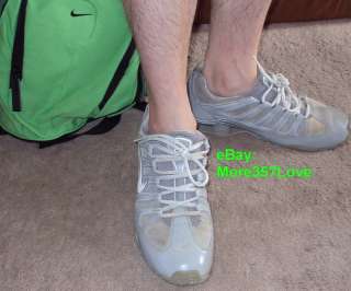   MEN SHOES 9 USED WORN TRASHED RUNNING WORKOUT FOOTBALL SPORT SNEAKERS