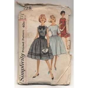  Simplicity Vintage Teen Dress Rockabilly Retro Sewing 