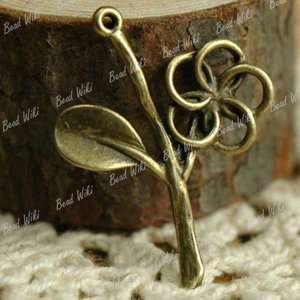 30 Antique Bronze Vintage Brass Flower Charm Pendant Findings 