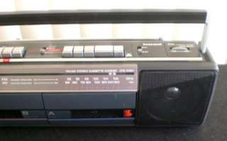 PORTABLE SONY FM/AM STEREO RADIO / CASSETTE RECORDER CFS W301 WITH 
