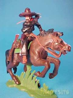 MEXICAN BANDITS MOUNTED * BRITAINS DSG * TOY SOLDIERS  