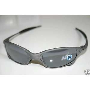 Oakley Juliet Mens Active Racewear Sunglasses   Color X Metal/Black 